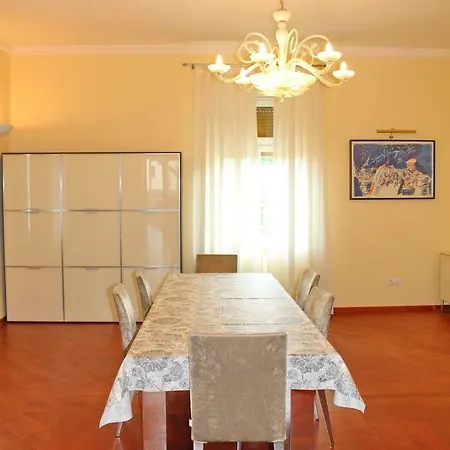 Penthouse Ivana 아파트 *